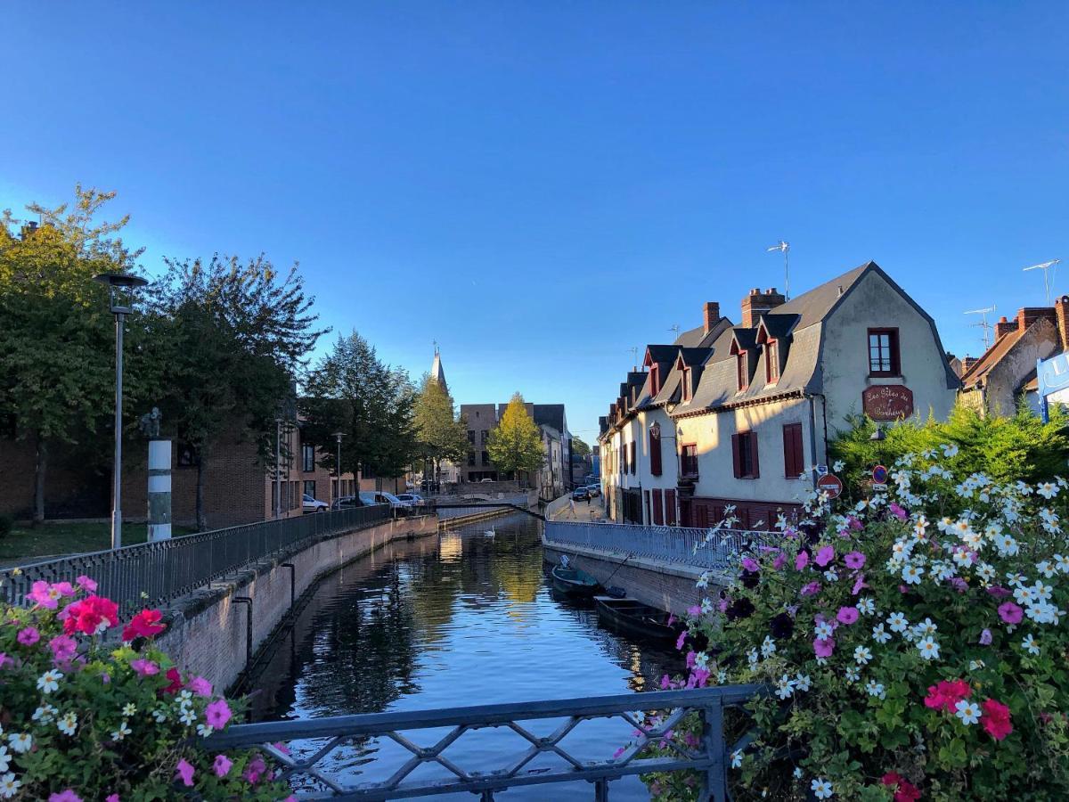 Apartment House Le Fabulous Perret, Amiens Gare Exterior foto
